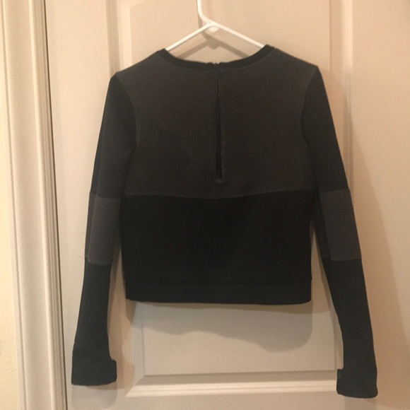 cropped nike jacket - Picture 2 of 2